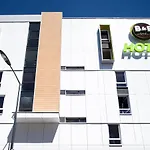 Paris Est Hotel