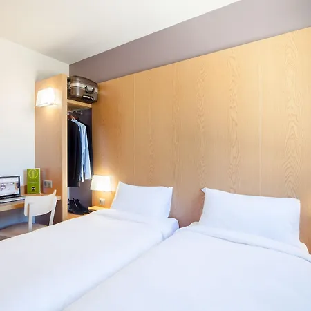 Paris Est Hotel
