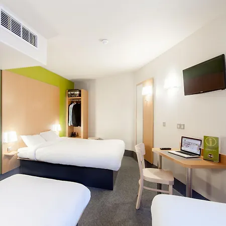 Hotel Paris Est Universite 2*
