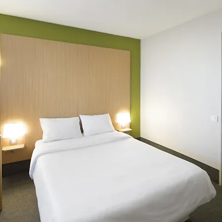 Hotel Paris Est Universite 2*