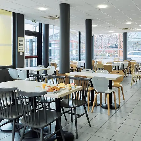 Paris Est Universite Otel 3*