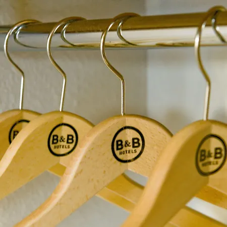 Paris Est Universite 3*