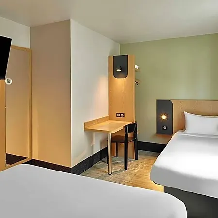 Paris Est Universite Hotel 3*