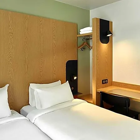 Paris Est Universite Hotel