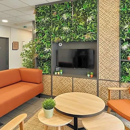 Paris Est Universite Hotel