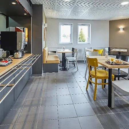 Paris Est Universite ホテル 3*