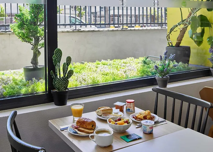Hotel Paris Est 3*