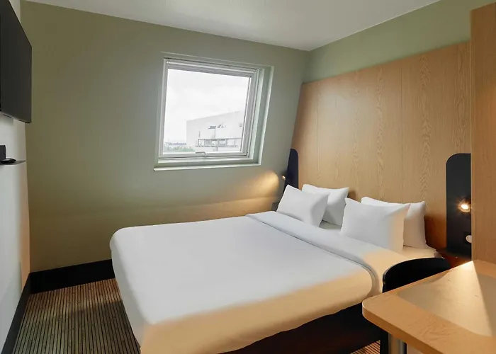Paris Est Hotel Bobigny